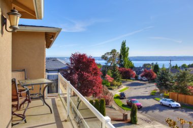 grev güverte güzel manzaralı lüks ev