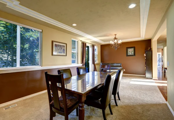 Elegante sala de jantar interior em casa de luxo — Fotografia de Stock