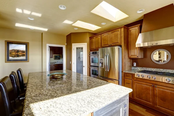 Luxury kitchen with island — Stock Photo, Image