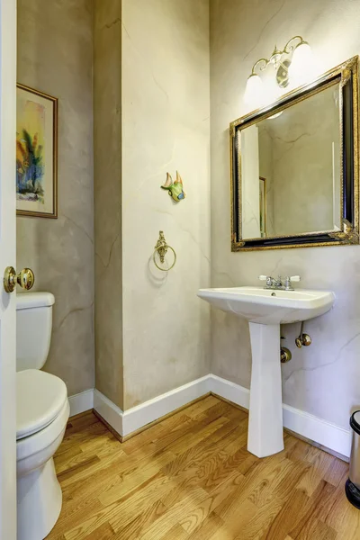 Cuarto de baño gris claro con lavabo blanco — Foto de Stock