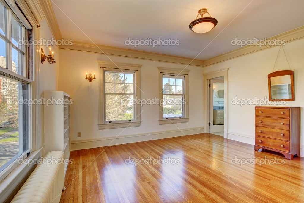 Fotos de Habitación vacía en suave marfil - Imagen de © iriana88w #50489159