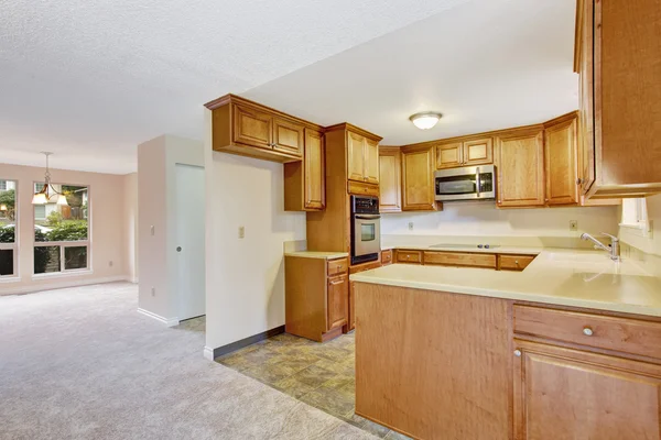 Kitchen interior in empty house — Stock Photo, Image