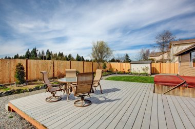 grev güverte veranda alanı ve Jakuzi