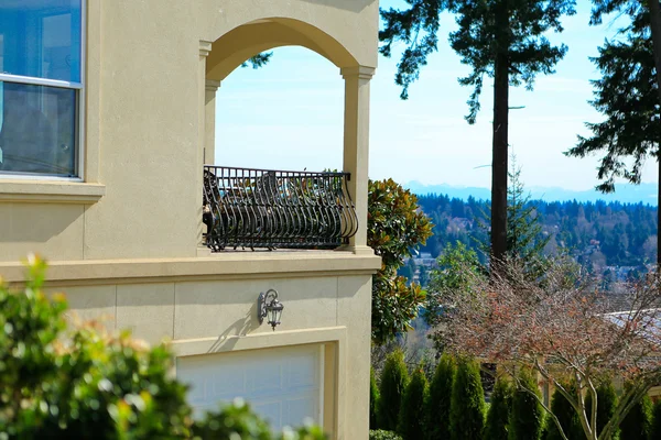 Luxe huis met schilderachtig uitzicht — Stockfoto