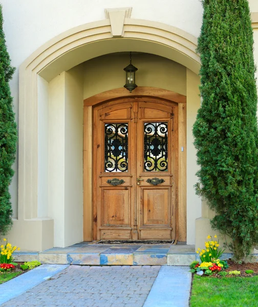 Luxe huis ingang veranda — Stockfoto