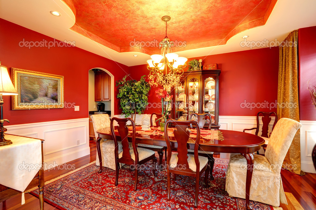 Sala da pranzo di lusso in colore rosso luminoso — foto stock ... Colori pareti sala da pranzo