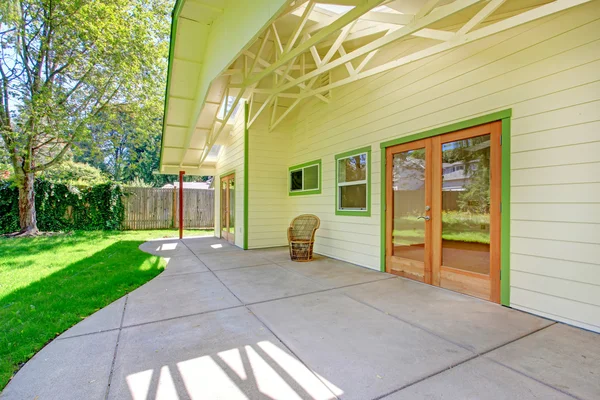 House backyard with walkout deck — Stock Photo, Image