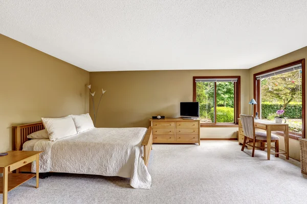 Bedroom with wooden furniture set — Stock Photo, Image