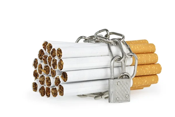 Cigarrillos encadenados — Foto de Stock