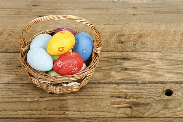 Eggs in basket — Stock Photo, Image