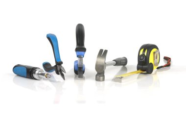 beyazda izole edilmiş çeşitli araçlar