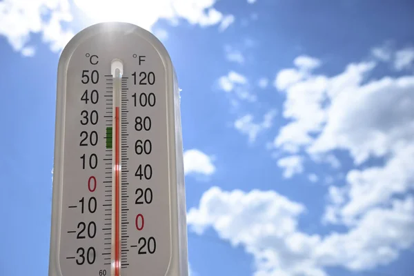 Thermometer Showing High Temperature Sunny Sky Concept Hot Weather — 스톡 사진