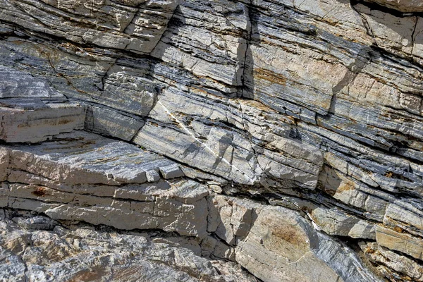 Arkaplan Kullanımı Için Gri Katmanlı Kayaların Yakın Plan Görüntüsü — Stok fotoğraf