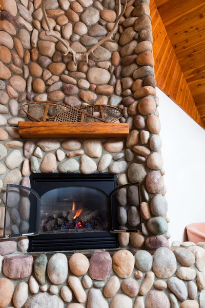 River Rock Fireplace — Stock Photo, Image