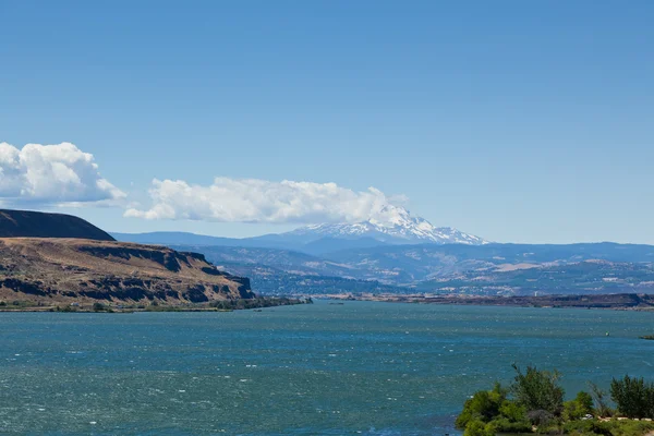 River and Mountain — Stock Photo, Image