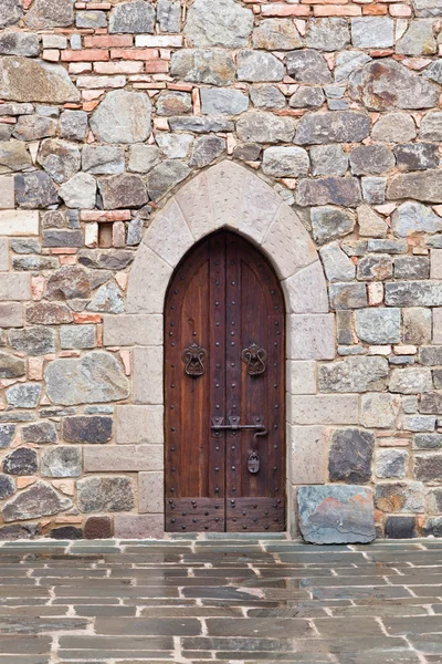 Ortaçağ kapı kilidi ile — Stok fotoğraf