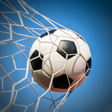 futbol futbol gol gökyüzü alanı ile net.