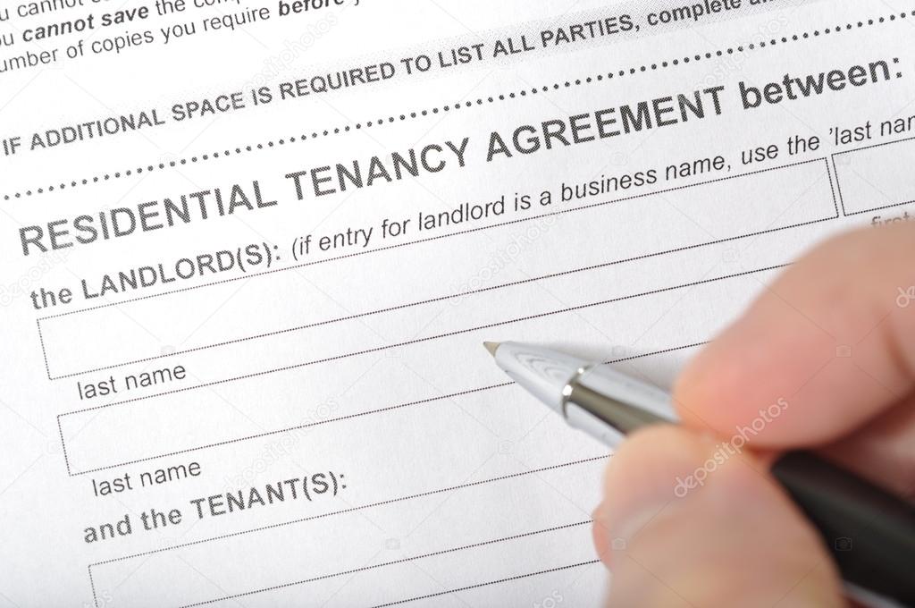 Signing a rental contract