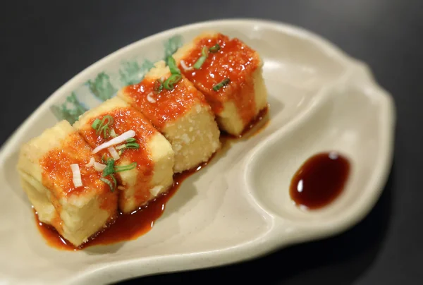 Tofu et sauce — Photo
