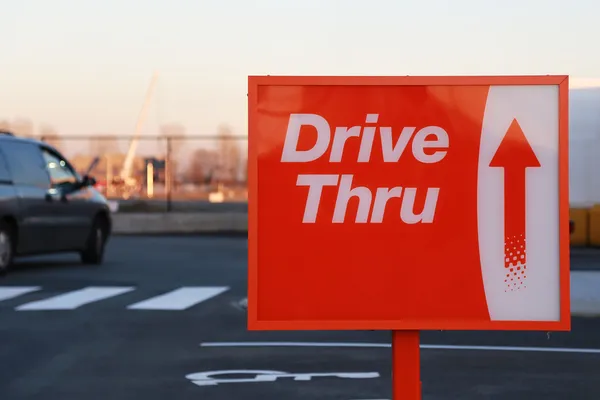 Drive thru yol levhası