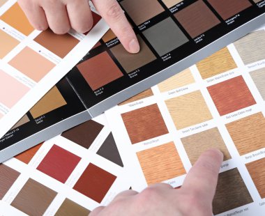 örnek renk tablosu için işaret eden eller