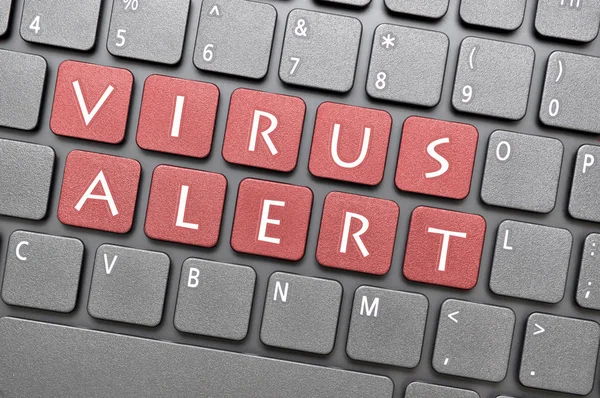 Tecla de alerta de virus en el teclado — Foto de Stock