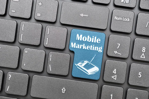 Marketing mobilny na klawiaturze — Zdjęcie stockowe