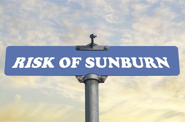 Risk of sunburn road sign — Stock Photo, Image