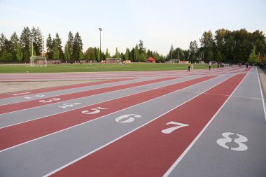 Stadı nda kırmızı koşu bandı