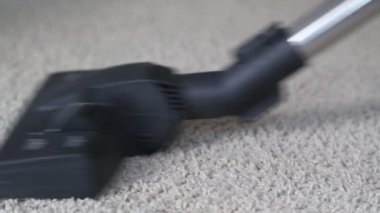 Elektrikli süpürge görüş ileri geri alınıyor