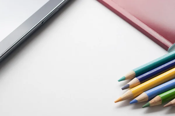 Tablet PC, cuaderno y pluma — Foto de Stock