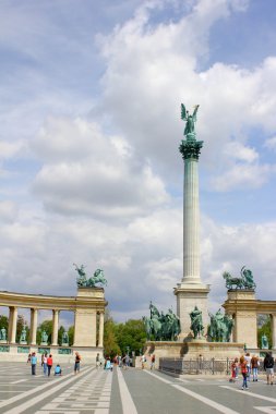 Budapeşte Kahramanlar Meydanı