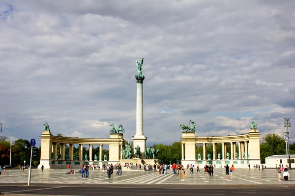 Plaza de los Héroes en Budapest — Foto de Stock