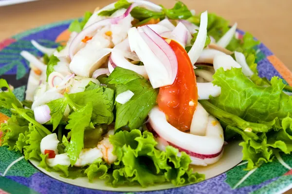 Close-up van pittige Thais seafood salade — Stockfoto