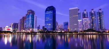 Bina ile gece Bangkok