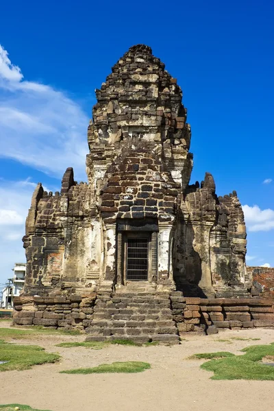 Phra Prang Sam Yot, in Lopburi, Thailand — Stock Photo, Image