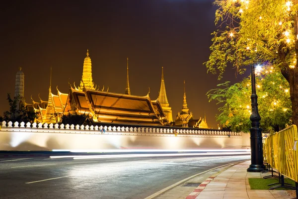 The Grand Palace at night — Stock Photo, Image