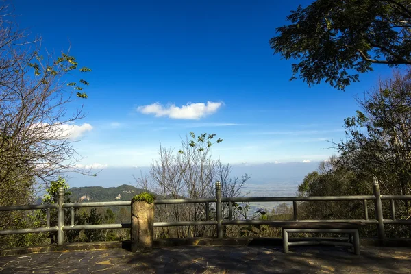 Oogpunt op suan mae fha luang tuin — Stockfoto