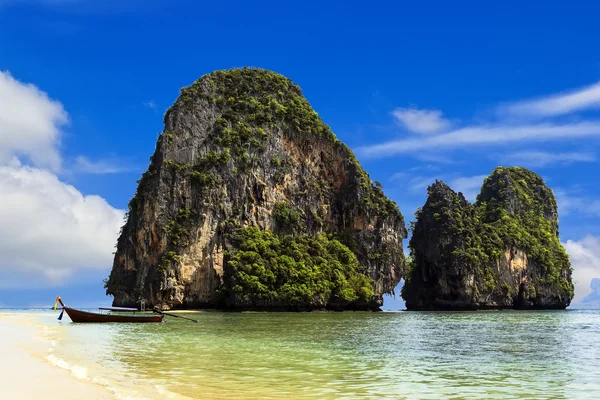 Happy Island with blue sky at Phranang beach — Stock Photo, Image