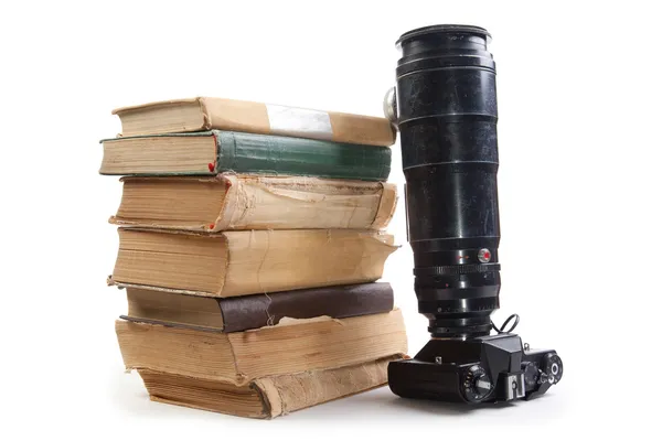 Camera en boek — Stockfoto
