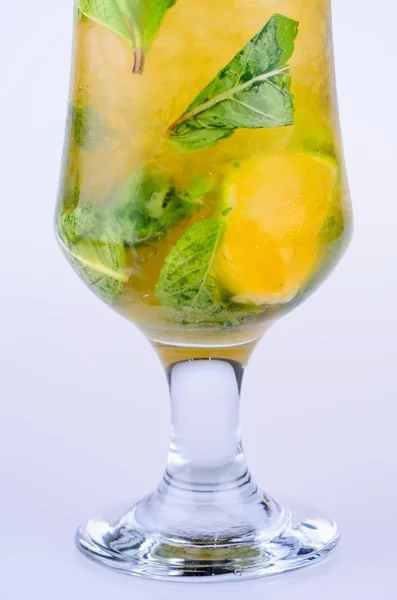 Klassischer jungfräulicher Mojito — Stockfoto