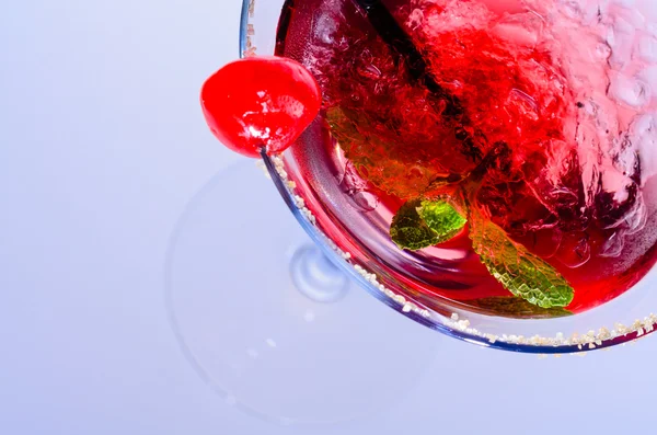 Cocktail martini vermelho — Fotografia de Stock