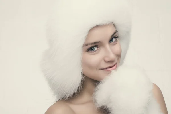 Fashion portrait of young beautiful woman posing on white backgr — Stock Photo, Image