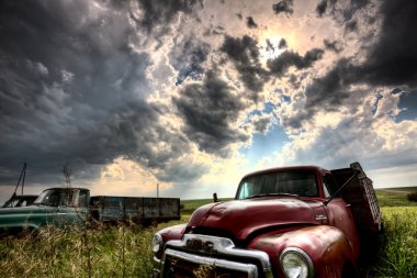 fırtına bulutları saskatchewan
