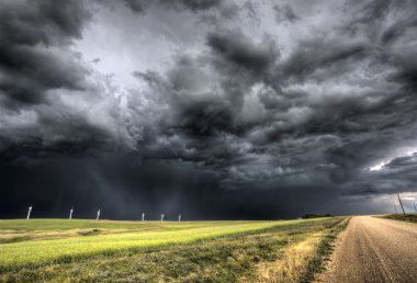 fırtına bulutları saskatchewan