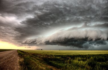 fırtına bulutları saskatchewan