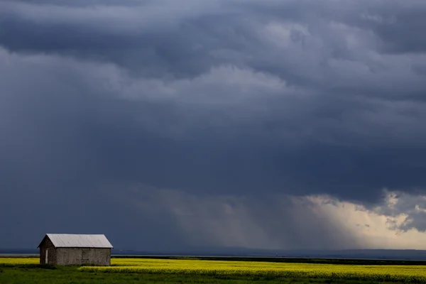 Prairie storm wolken — Stockfoto