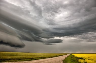 Prairie fırtına bulutları