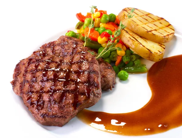Rib eye steak, zöldségekkel — Stock Fotó