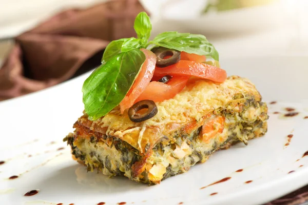 Ugnsbakad aubergine. den italienska maträtt — Stockfoto